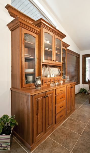 Hutch Assembly in Woodland Hills